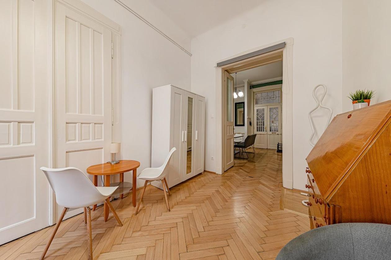 Downtown Rooms Wesselenyi Budapest Ngoại thất bức ảnh